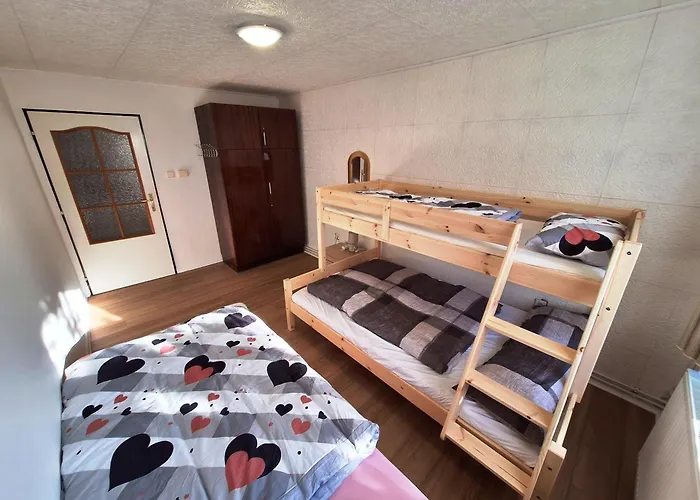 Apartament 107 *